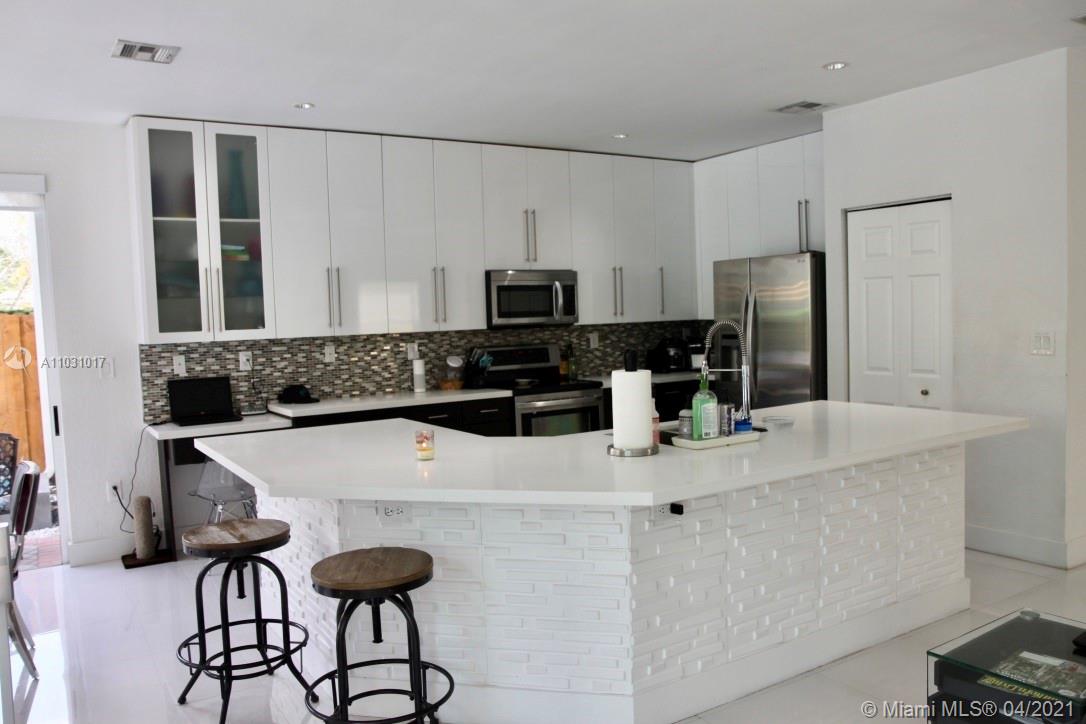 Doral Isles Doral, FL 33178 - Photo 11 of 26