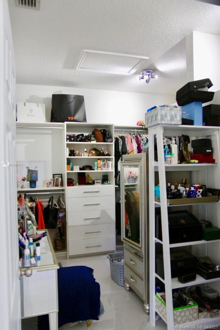 Doral Isles Doral, FL 33178 - Photo 19 of 26