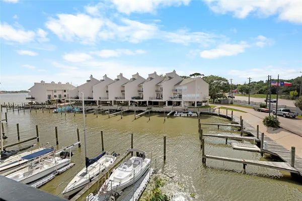 $1,775 | 3663 East NASA Parkway, Unit 414, Seabrook, TX 77586