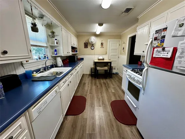 $133,000 | 506 West Reiman Street, Seymour, TX 76380