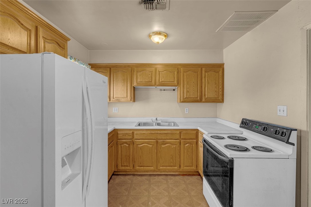 32 Mallory Street Henderson, NV 89015 - Photo 7 of 24