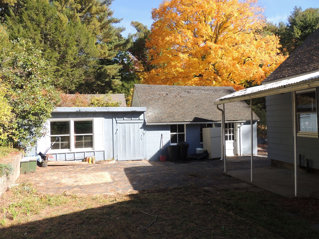 12 Brimfield Road Monson, MA 01057 - Photo 5 of 14