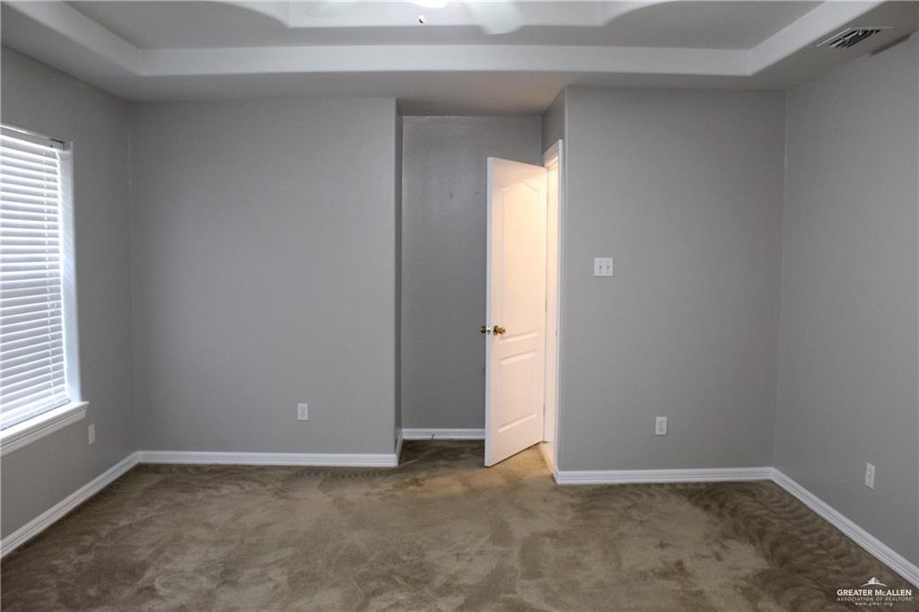 3824 Umar Avenue McAllen, TX 78504 - Photo 3 of 15 an empty room with window