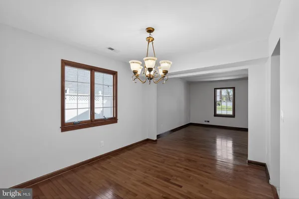 $525,000 | 228 Meadow Drive, Mount Laurel, NJ 08054