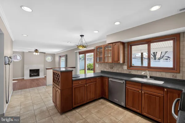 $525,000 | 228 Meadow Drive, Mount Laurel, NJ 08054