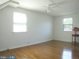 38 Ice Pond Road Levittown, PA 19057 - Photo 5 of 6 Gallery Image 5