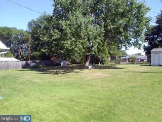 38 Ice Pond Road Levittown, PA 19057 - Photo 6 of 6 Gallery Image 6