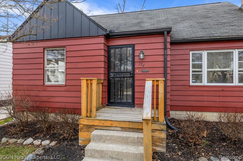 176 Chippewa Road Pontiac, MI 48341 - Photo 5 of 37 Gallery Image 5