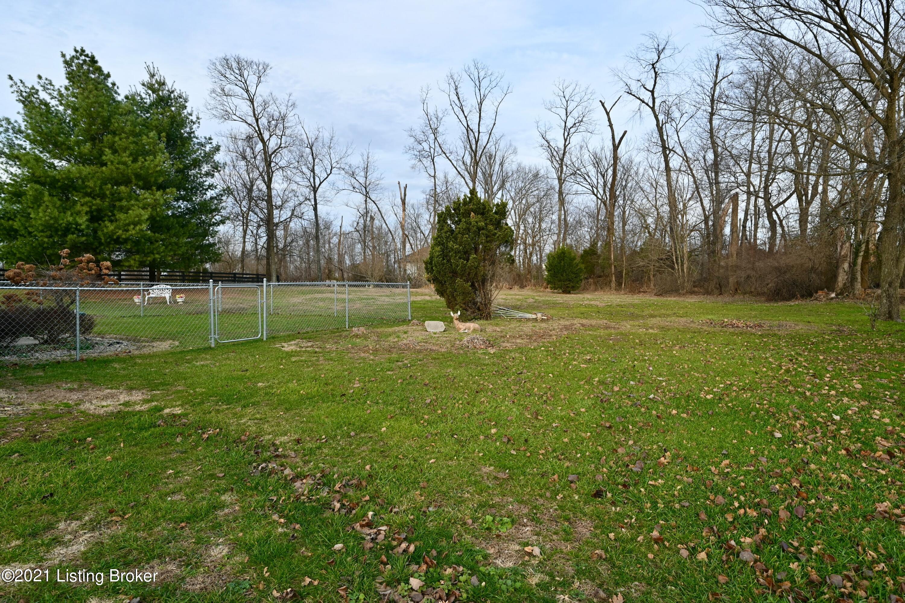 3105 Cross Run Road Crestwood, KY 40014 - Photo 8 of 41 DSC_9580