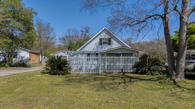 $425,000 | 273 Belvedere Drive, Eutawville, SC 29048