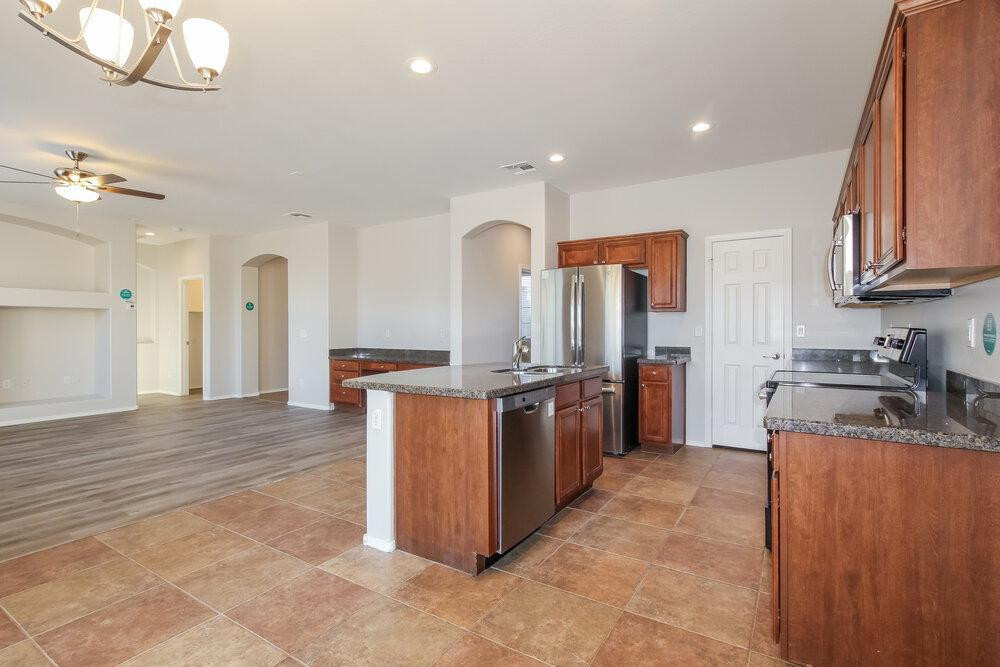 14079 West Bloomfield Road Surprise, AZ 85379 - Photo 6 of 16 Photo #6