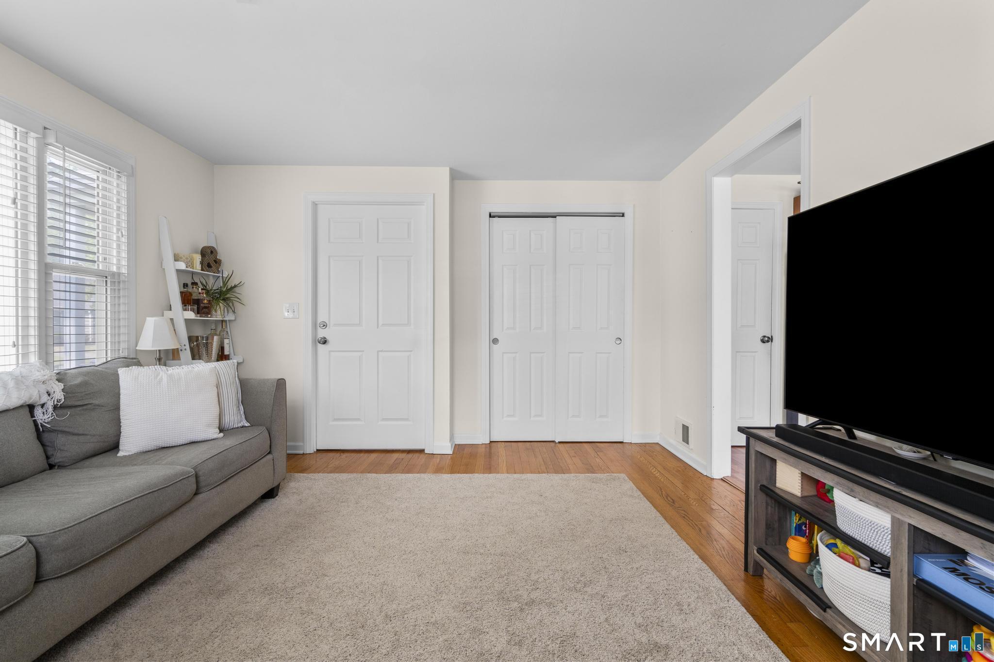 216 Country Road Fairfield, CT 06824 - Photo 2 of 20