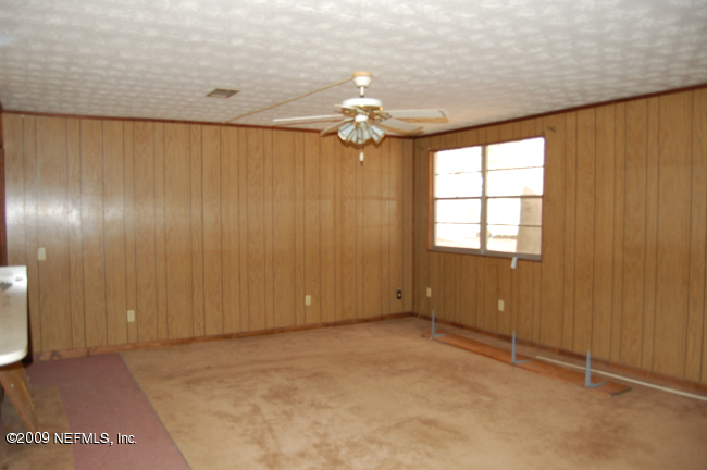 6970 Gatorbone Road Keystone Heights, FL 32656 - Photo 9 of 19 Living Room