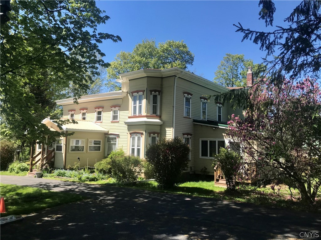 Spectacular Home in Sterling on 2.5 Acres!