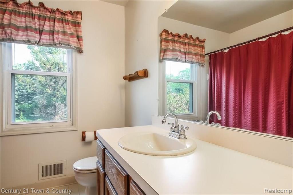 1142 Greenleaf Drive Rochester Hills, MI 48309 - Photo 36 of 55