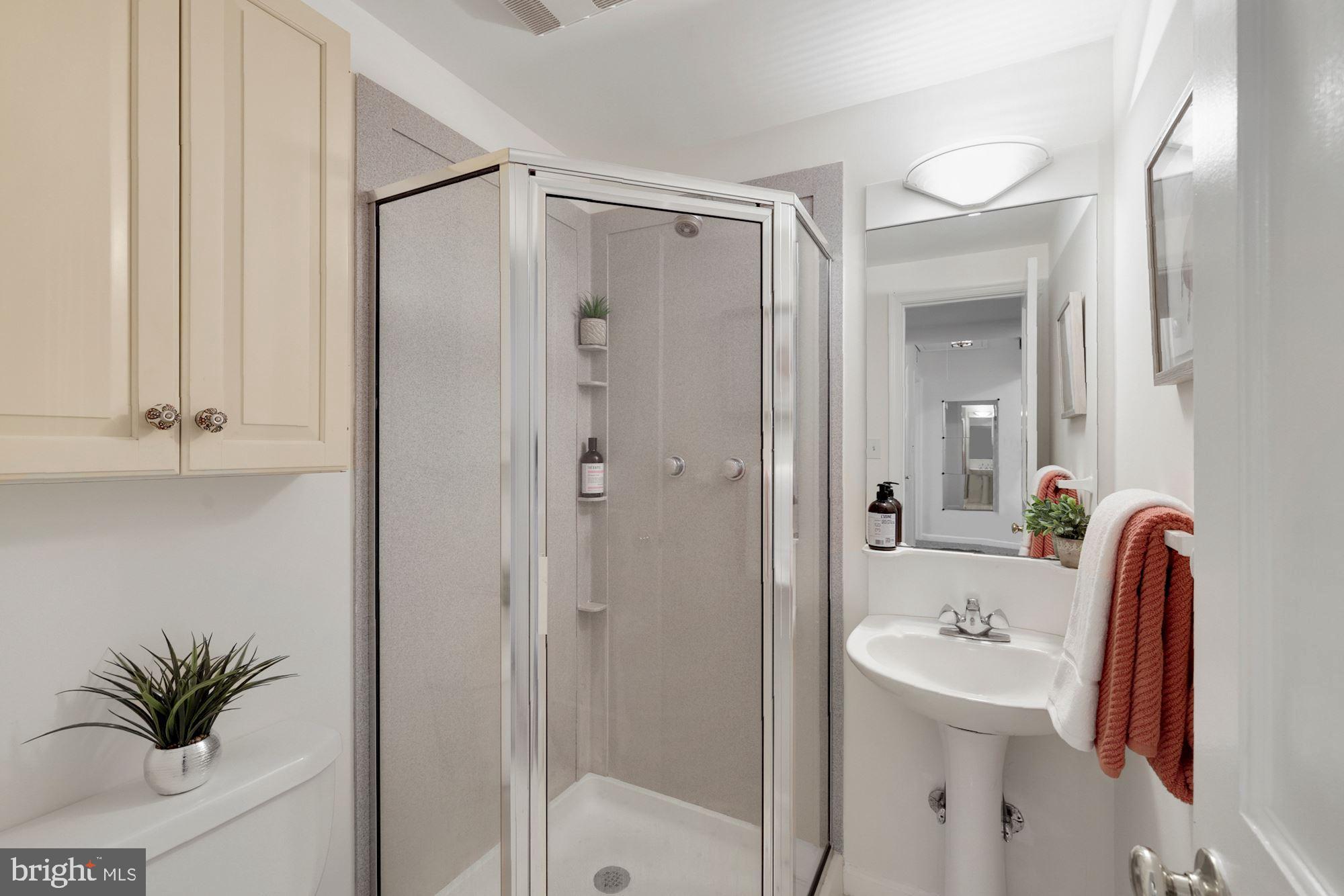 2514 Weisman Road Silver Spring, MD 20902 - Photo 14 of 17