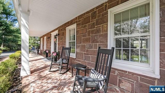 202 Chestnut Ridge Road Saddle River, NJ 07458 - Photo 6 of 50