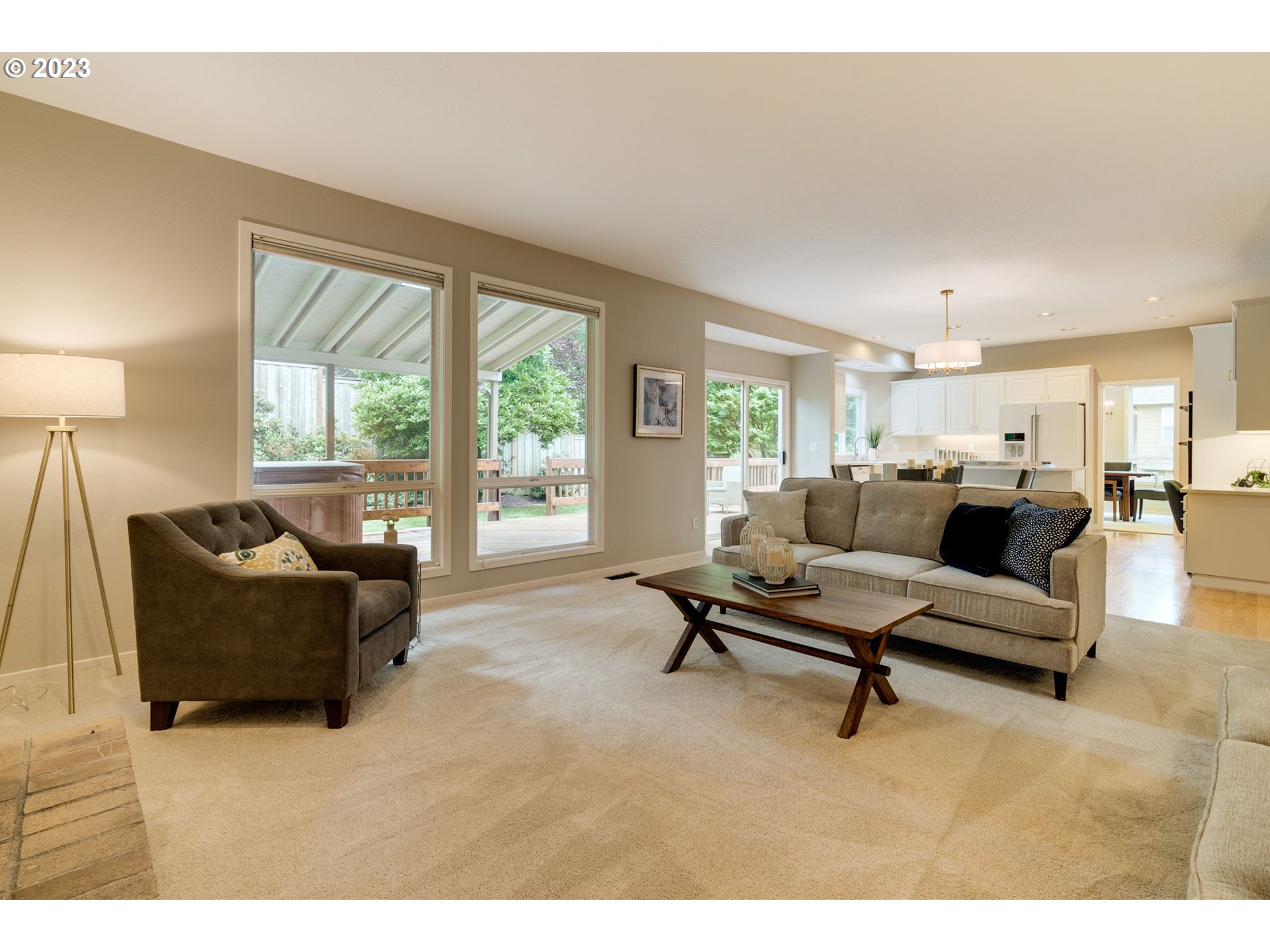 11627 Southwest 33rd Place Portland, OR 97219 - Photo 21 of 44 Gallery Image 21