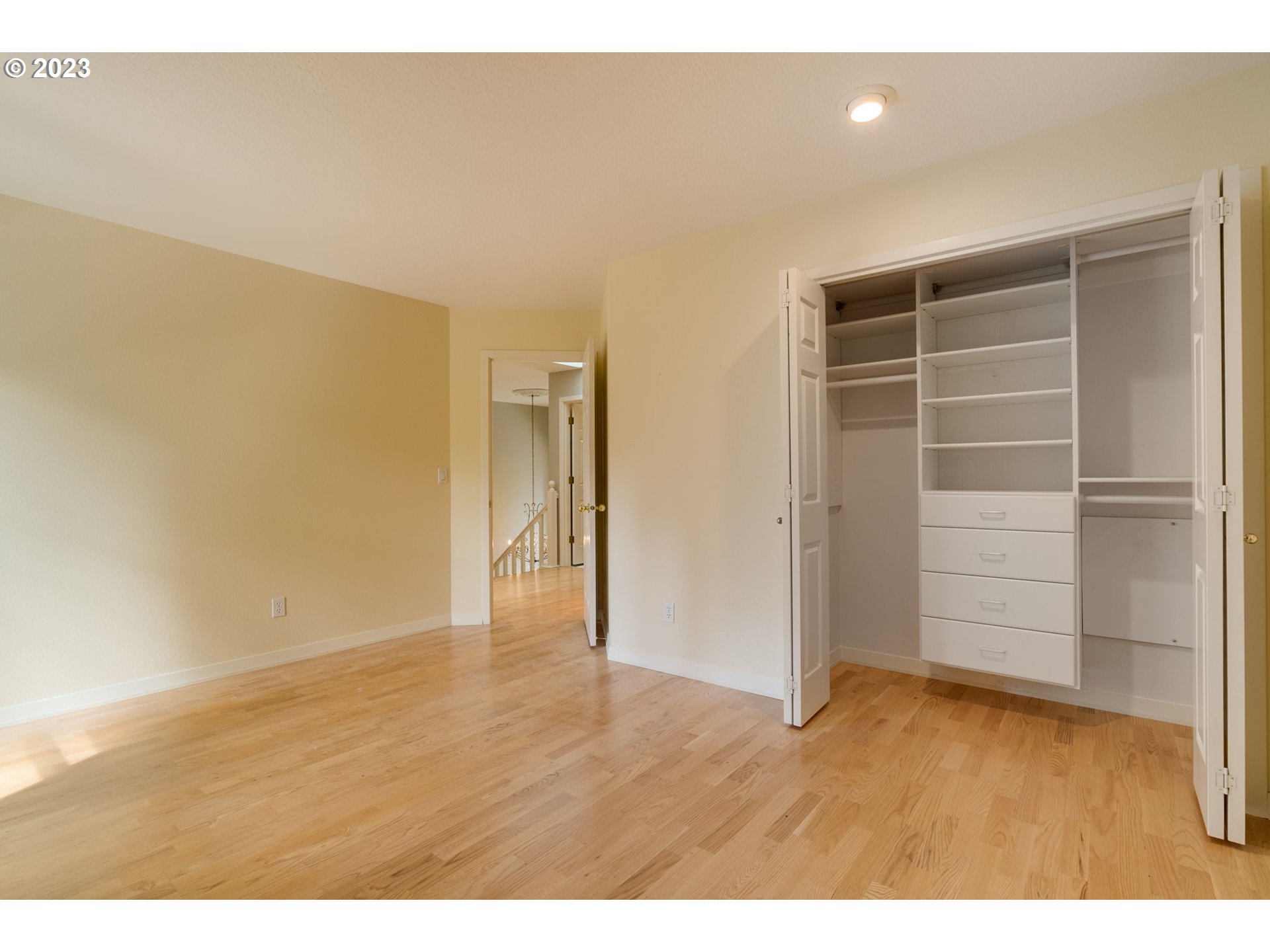 11627 Southwest 33rd Place Portland, OR 97219 - Photo 38 of 44 Gallery Image 38
