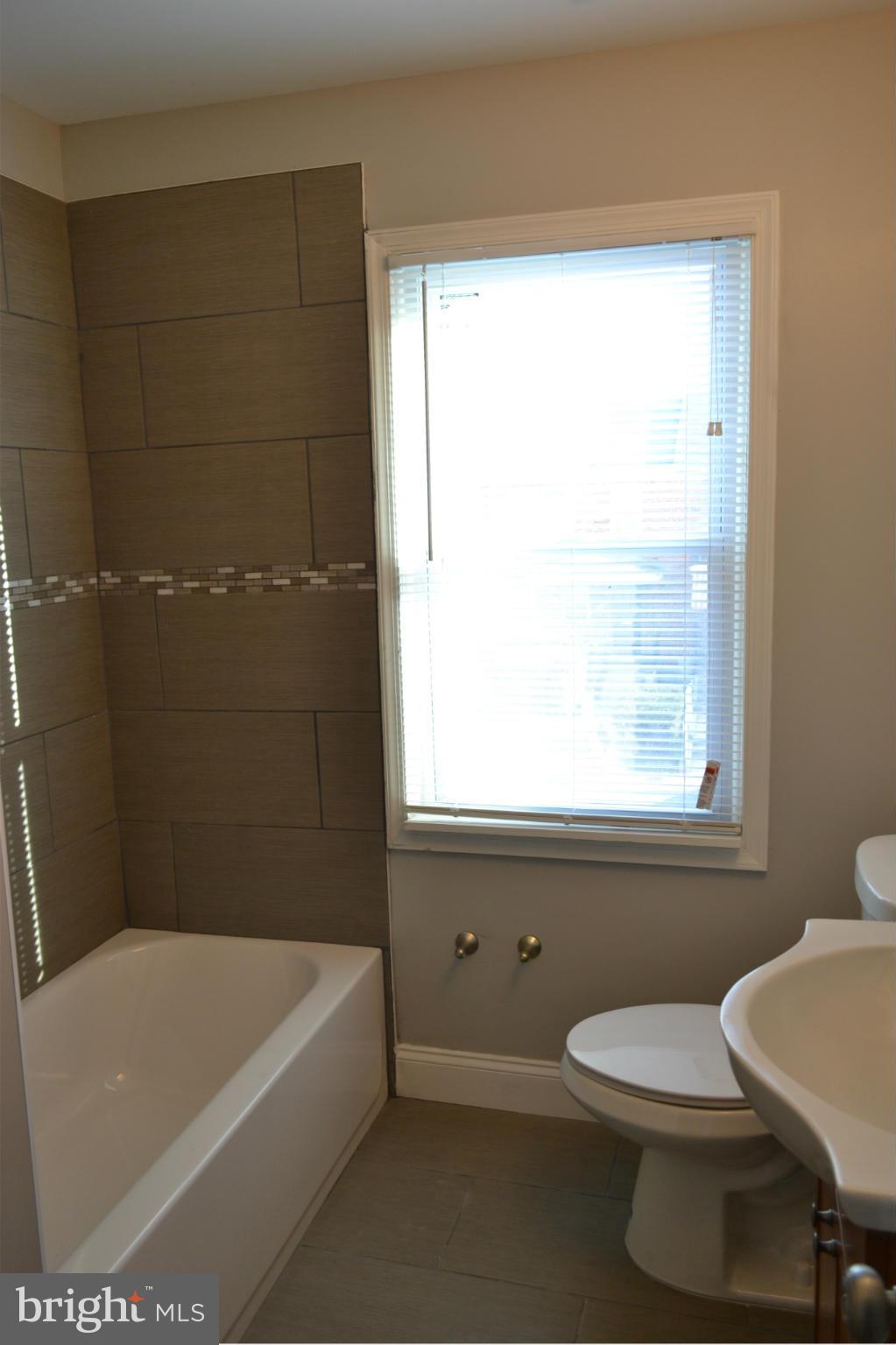 3912 Cedardale Road Baltimore, MD 21215 - Photo 24 of 30 Bath