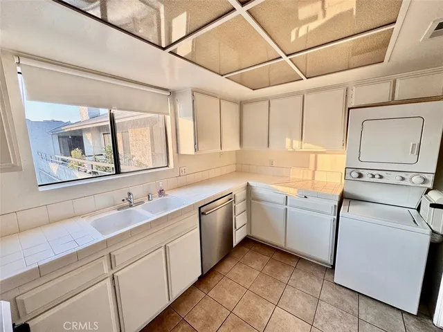 $624,900 | 225 North Rose Street, Unit 410, Burbank, CA 91505