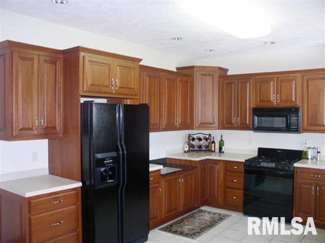 4714 Spring Street Davenport, IA 52807 - Photo 6 of 23 Gallery Image 6