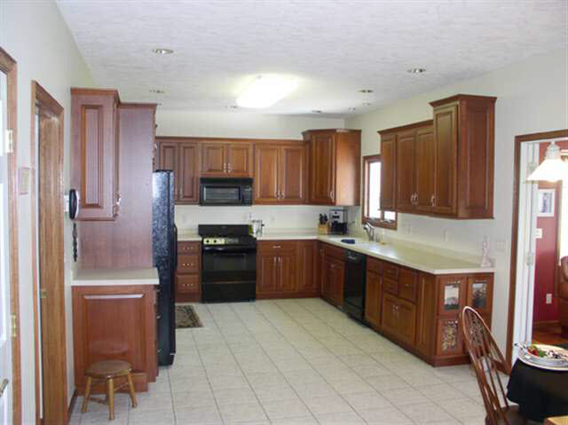 4714 Spring Street Davenport, IA 52807 - Photo 7 of 23 Gallery Image 7