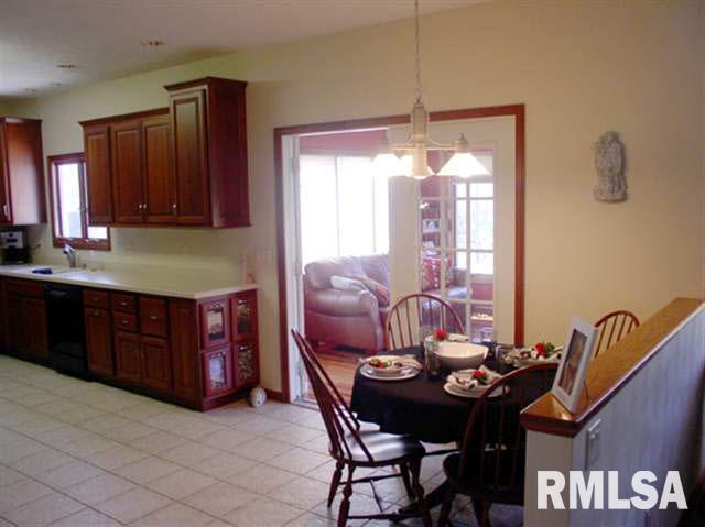 4714 Spring Street Davenport, IA 52807 - Photo 8 of 23 Gallery Image 8