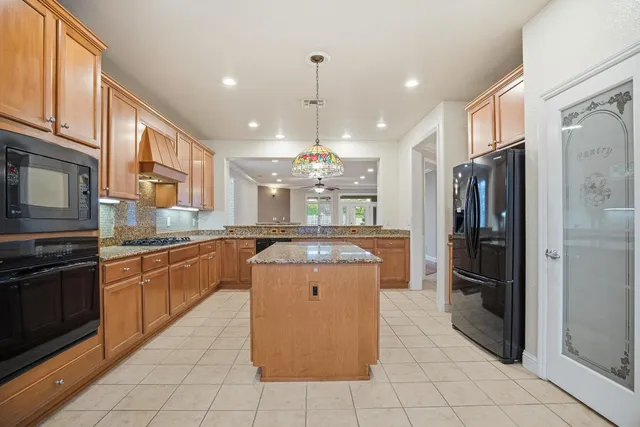 $560,000 | 2381 Nutwood Place, Manteca, CA 95336