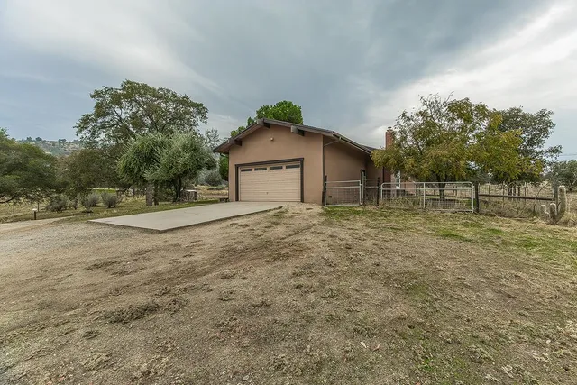 $850,000 | 17335 Morgan Canyon Road, Prather, CA 93651