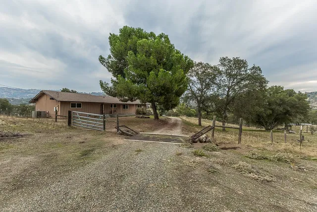 $850,000 | 17335 Morgan Canyon Road, Prather, CA 93651