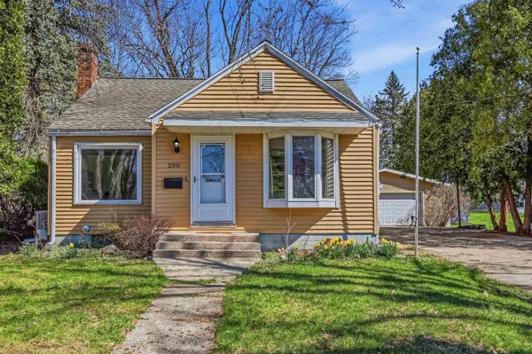 $189,900 | 250 East Dewey Street, Platteville, WI 53818