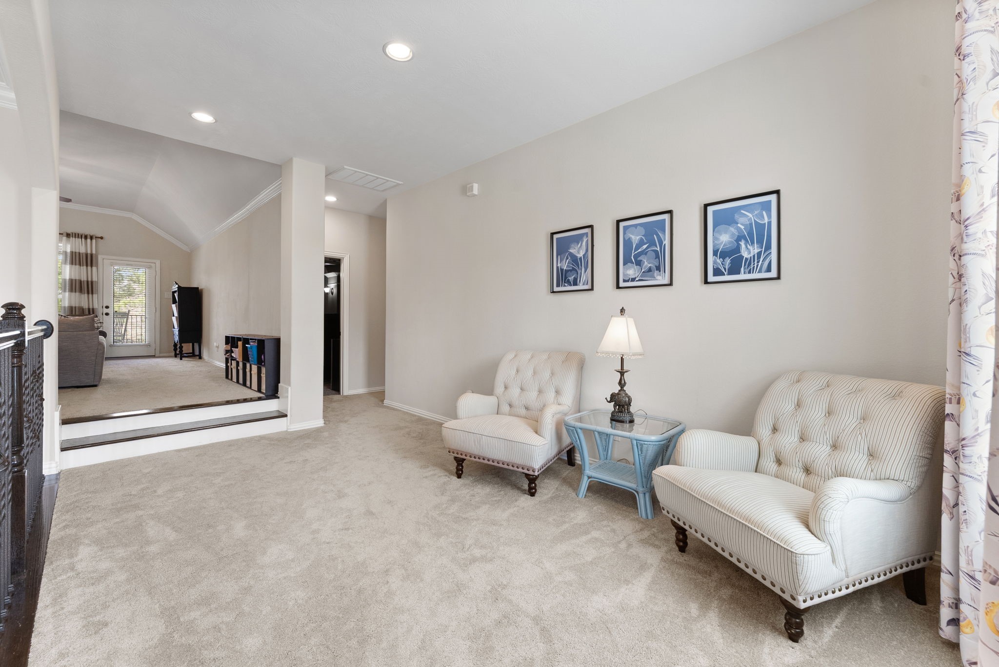 5519 Bright Timber Landing Drive Spring, TX 77386 - Photo 25 of 39 a living room with furniture and a large mirror