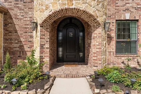 $998,000 | 5519 Bright Timber Landing Drive, Spring, TX 77386