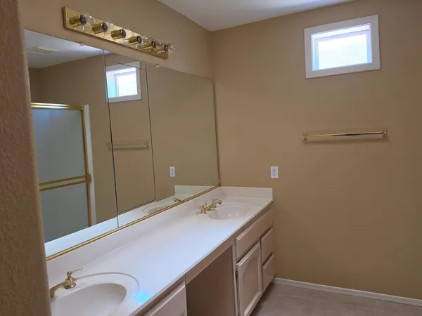 $2,295 | 9137 East Diamond Drive, Chandler, AZ 85248