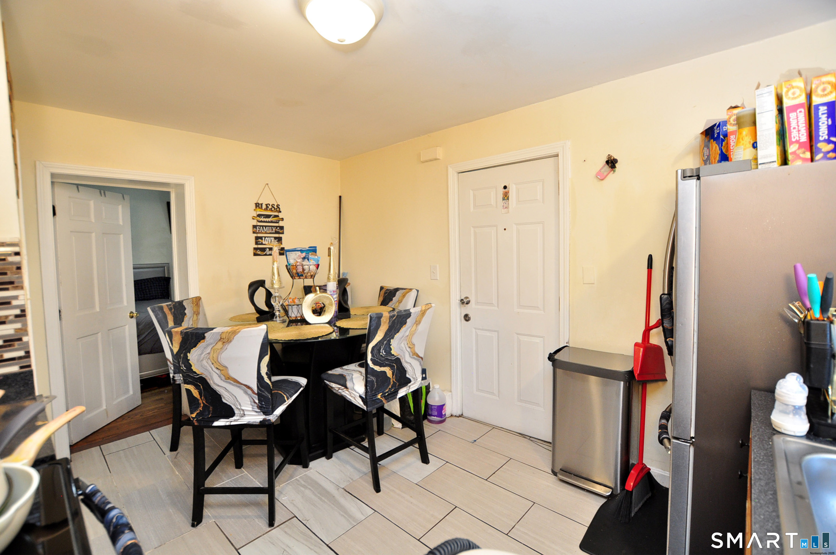 24 Garden Street Meriden, CT 06451 - Photo 4 of 35