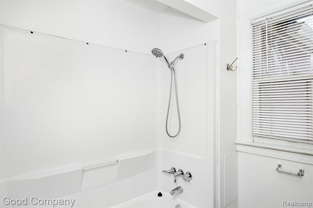 1295 East Auburn Road Rochester Hills, MI 48307 - Photo 14 of 25
