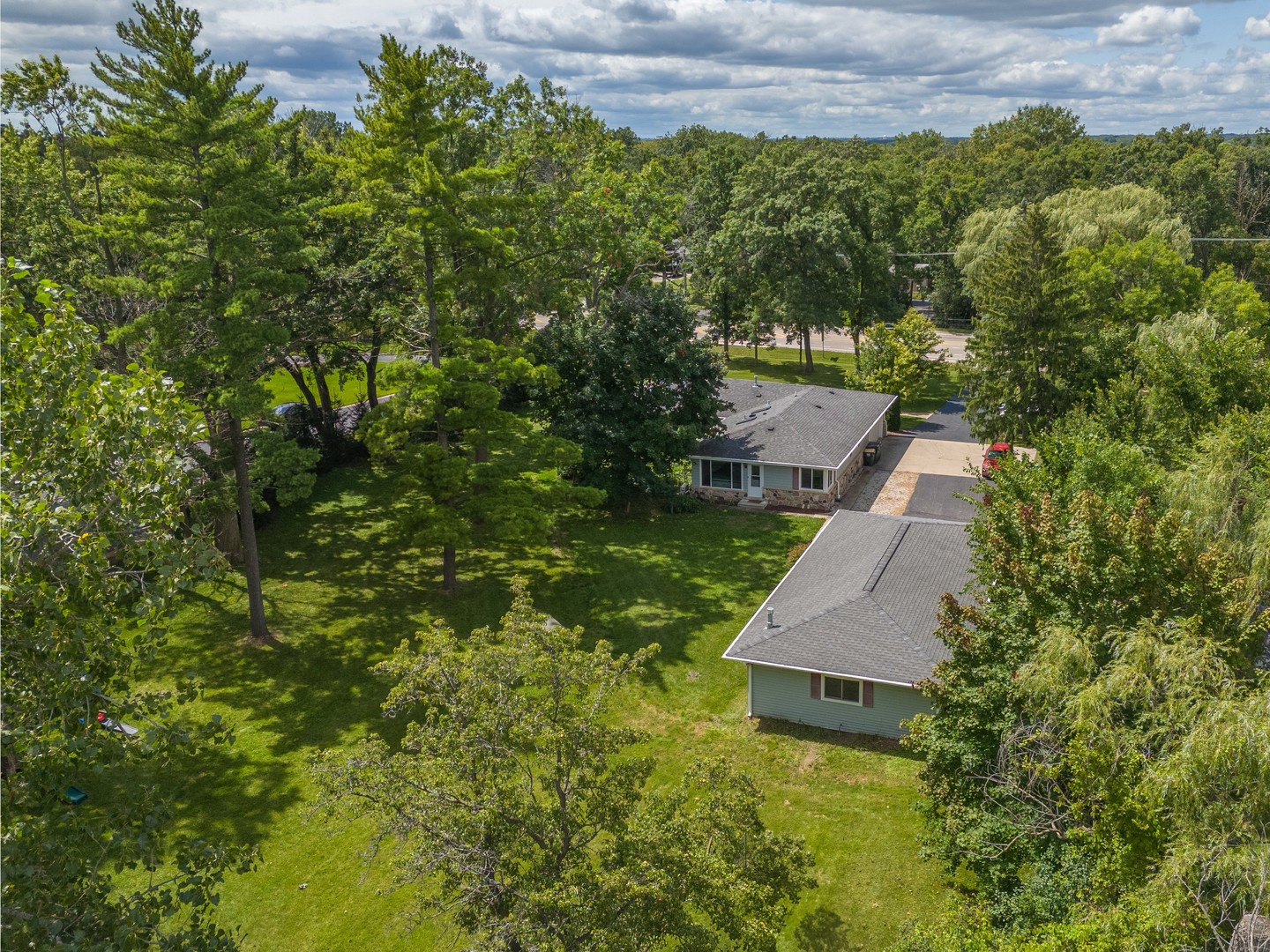 360 South St Marys Road Libertyville, IL 60048 - Photo 41 of 46 an aerial view of a house with a yard