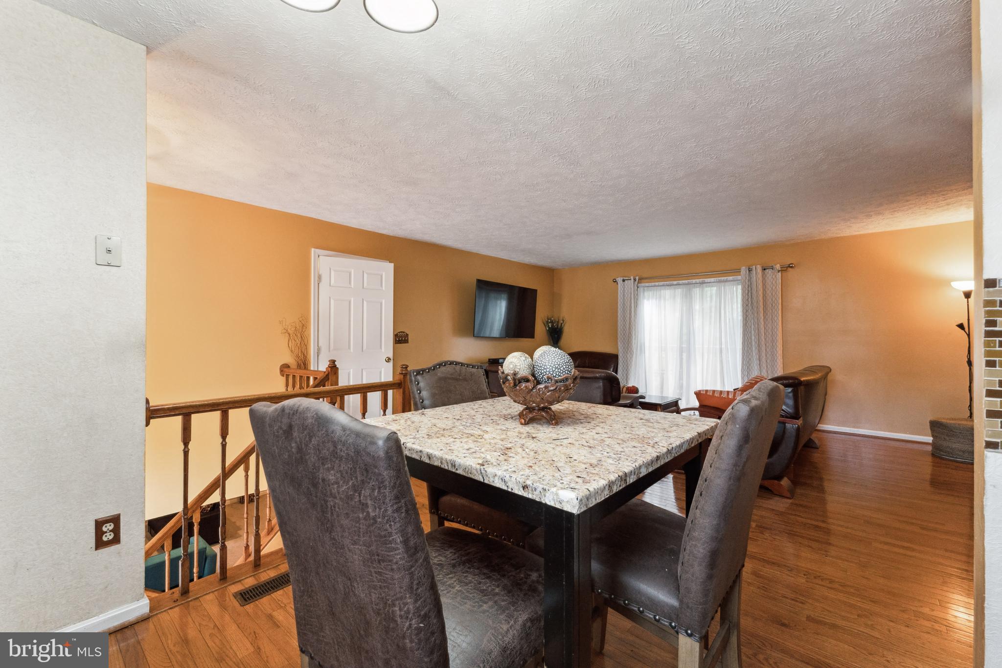 7539 Knoll Acres Road Hanover, MD 21076 - Photo 4 of 26 Gallery Image 4