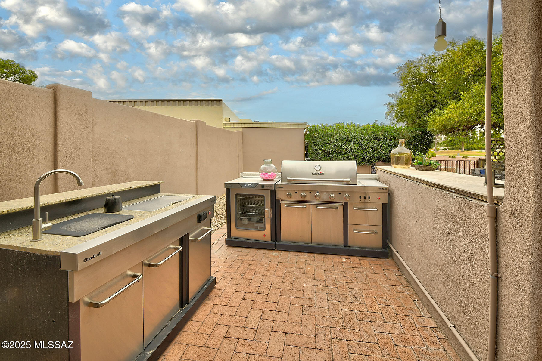 2714 West Magee Road Tucson, AZ 85742 - Photo 26 of 32 Outdoor Kitchen w/ BBQ