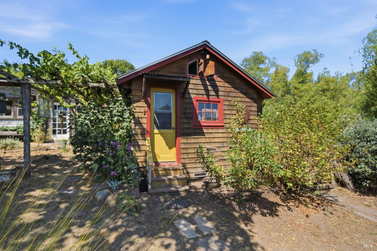 8650 Savio Road Sebastopol, CA 95472 - Photo 33 of 52 Gallery Image 33