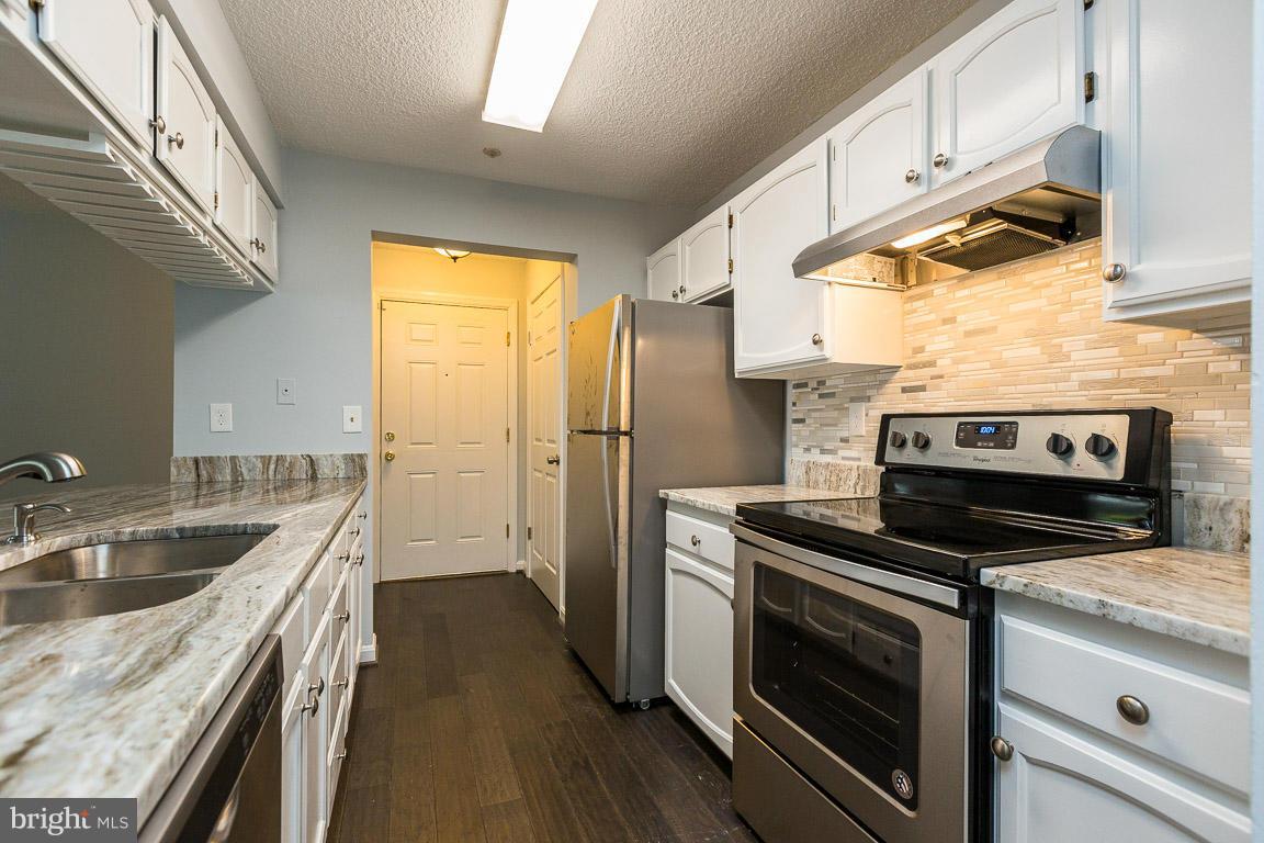 2603 Camelback Lane, Unit 39 Silver Spring, MD 20906 - Photo 8 of 29 Kitchen