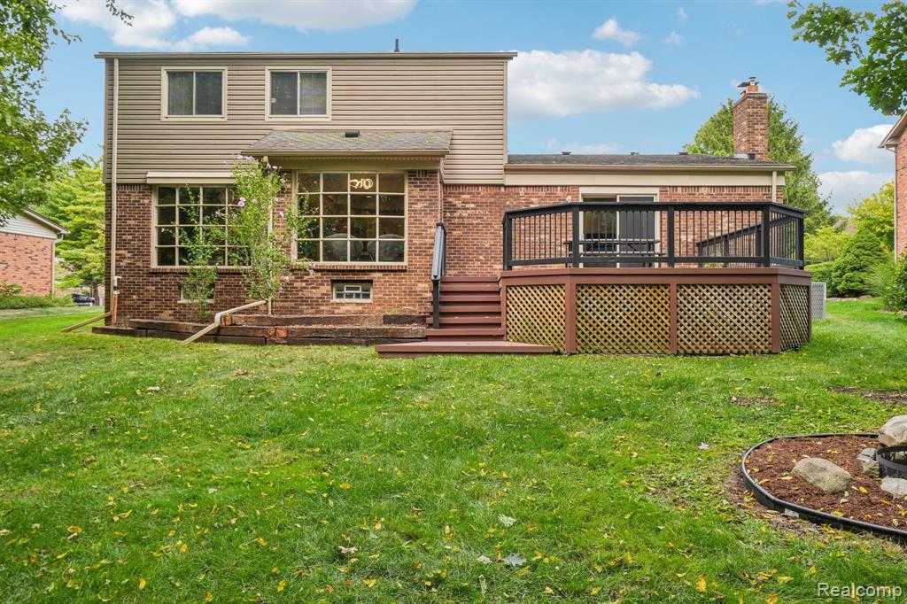 585 Timberline Drive Rochester Hills, MI 48309 - Photo 31 of 38