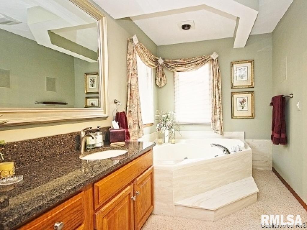 805 Fairfax Court Springfield, IL 62702 - Photo 14 of 30