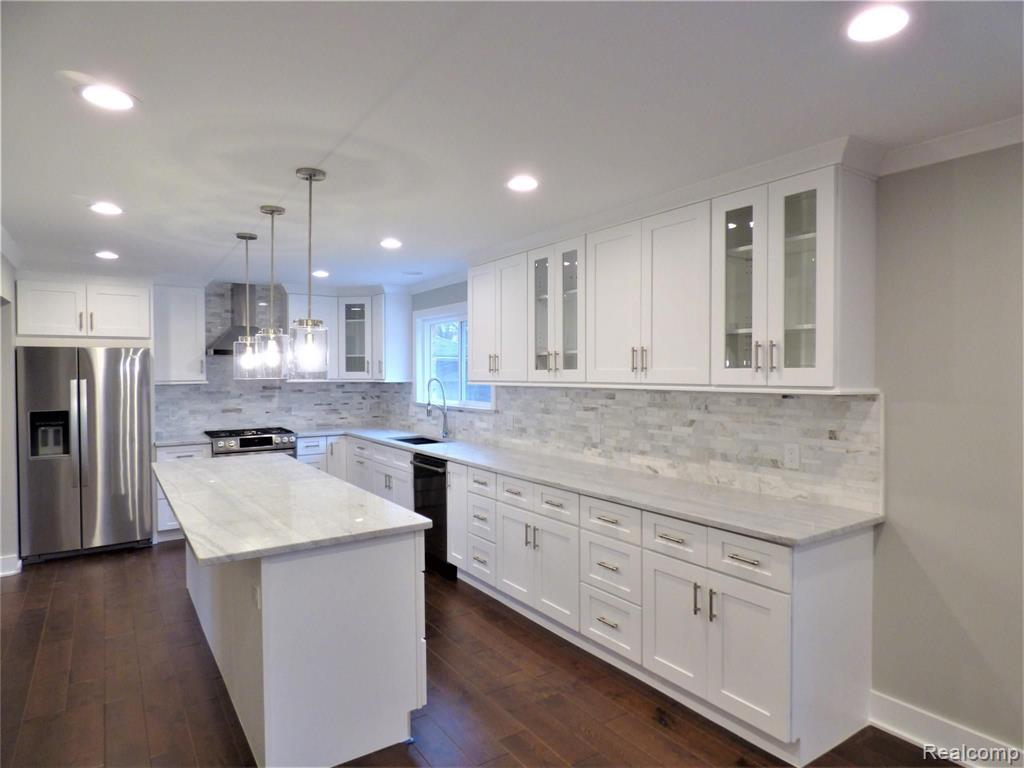 660 Ten Point Drive Rochester Hills, MI 48309 - Photo 8 of 31