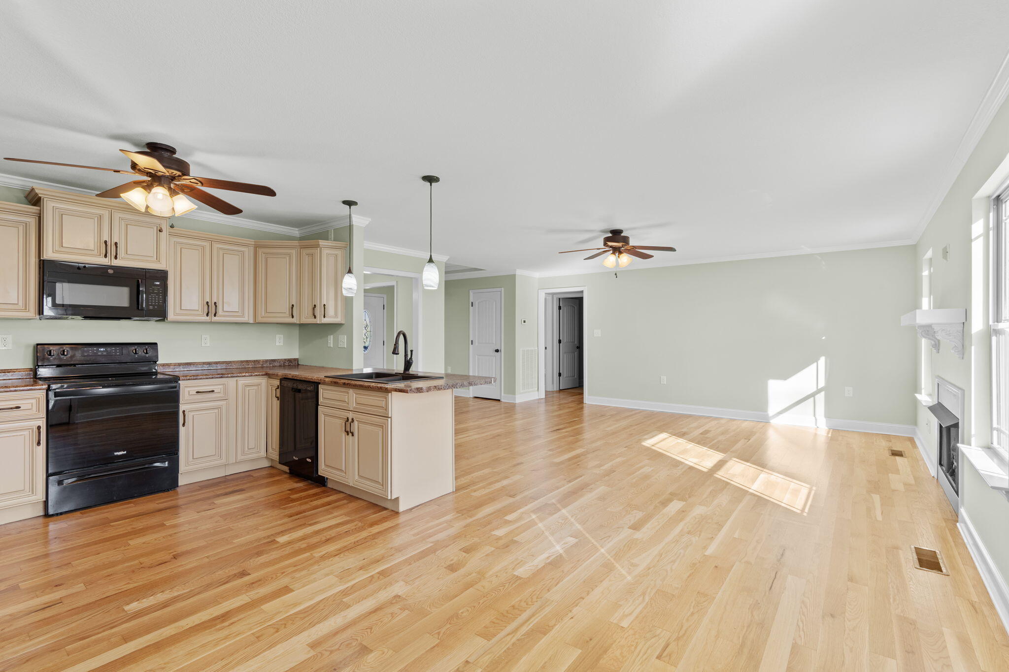 229 Pebble Ridge Drive Southeast Cleveland, TN 37323 - Photo 7 of 26 10-web-or-mls-229 Pebble Ridge-Misty N-1