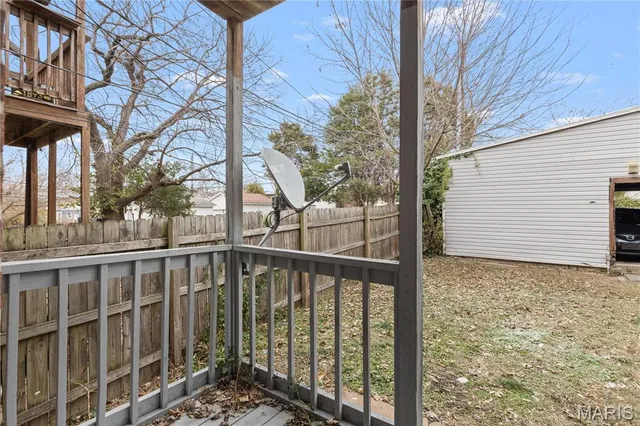 $920 | 4234 Dewey Avenue, Unit 1N, St. Louis, MO 63116