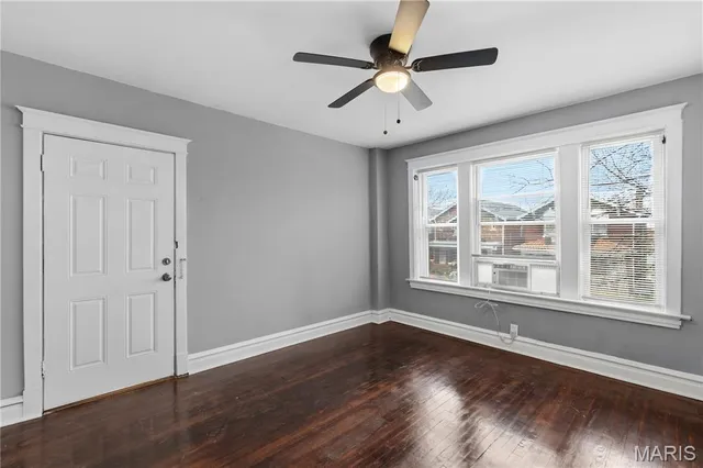 $920 | 4234 Dewey Avenue, Unit 1N, St. Louis, MO 63116