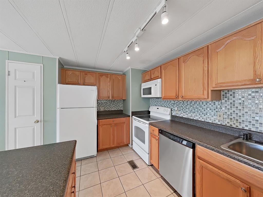 12501 Ulmerton Road, Unit 119 Largo, FL 33774 - Photo 6 of 24
