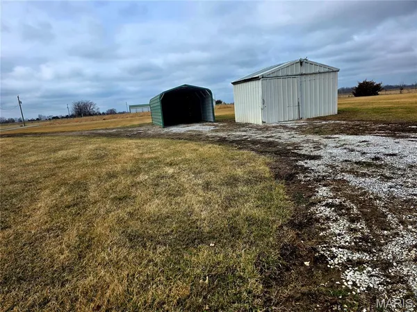 $200,000 | 24120 Highway 107, Stoutsville, MO 65283